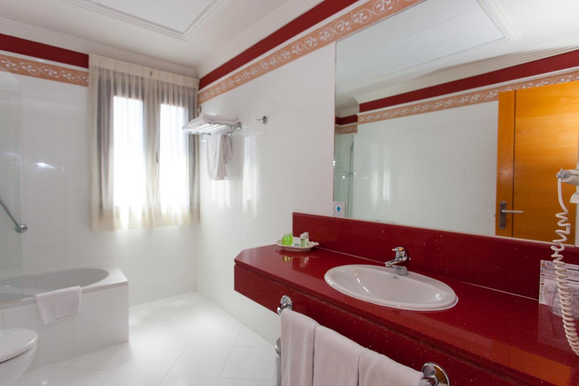 Double or Twin Room,631153383:JPEG